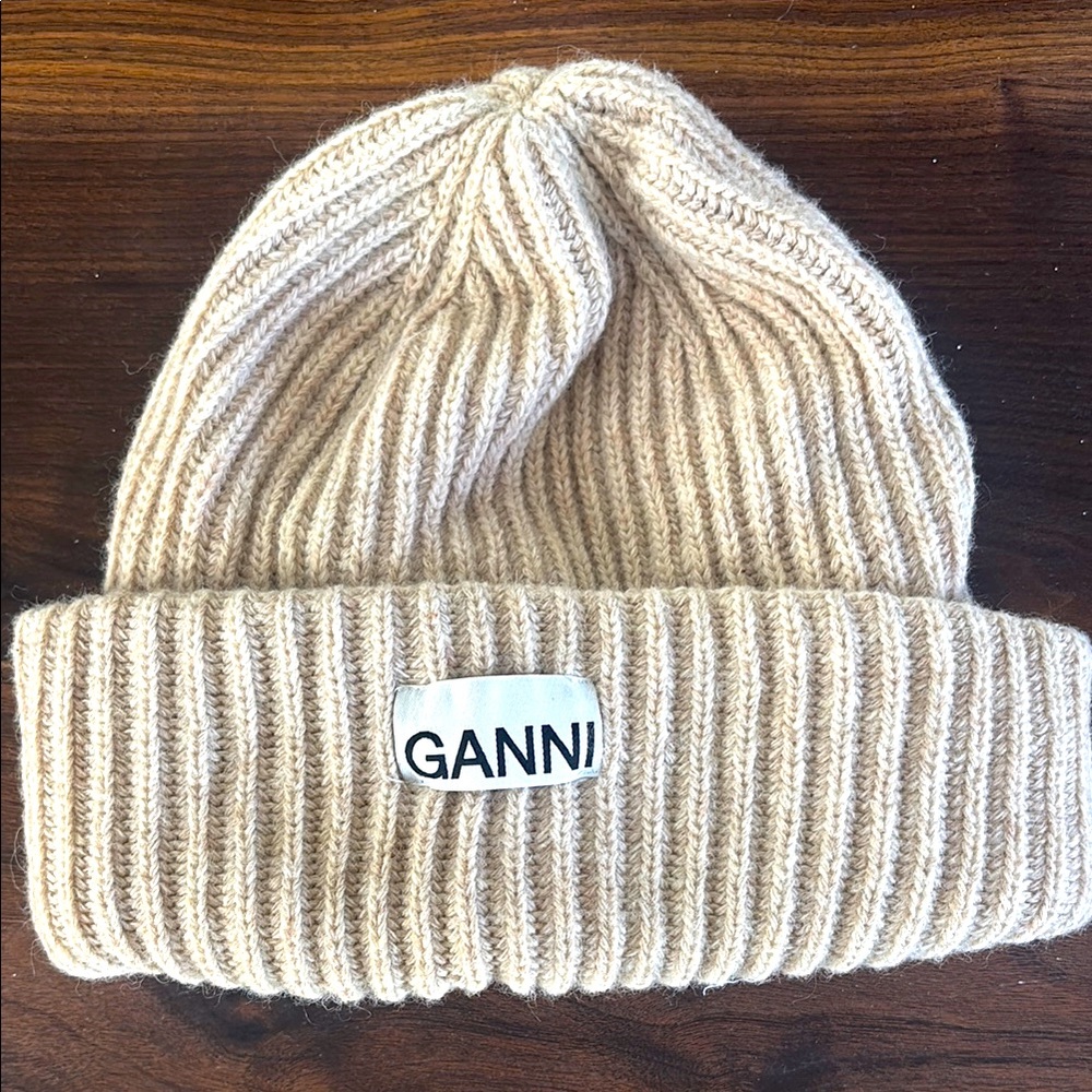 Ganni Oversized Ribbed Beanie